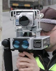 Měření laserem měření rychlosti